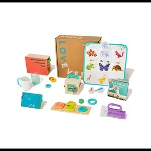 Lovevery Playkit Realist 19-21 months